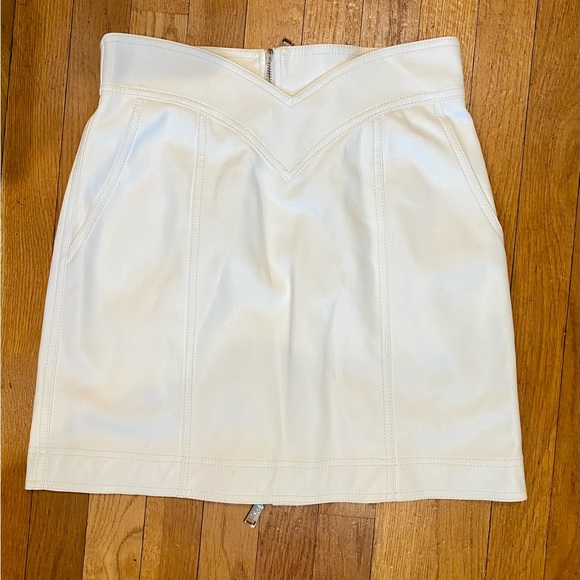 Revolve - Vegan Leather - Western Style - White Mini Skirt - Size M - Picture 2 of 5